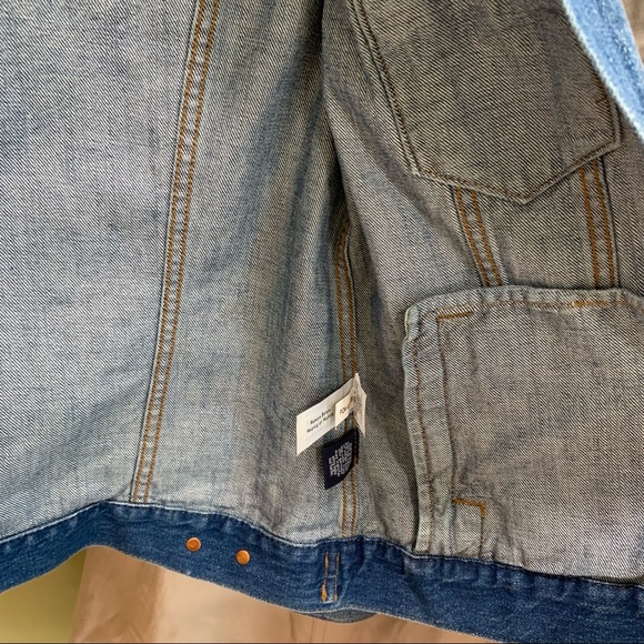 Madewell Denim Jacket - Picture 2 of 5